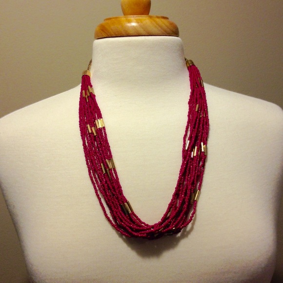 Jewelry - Fuchsia & gold multi strand beaded necklace
